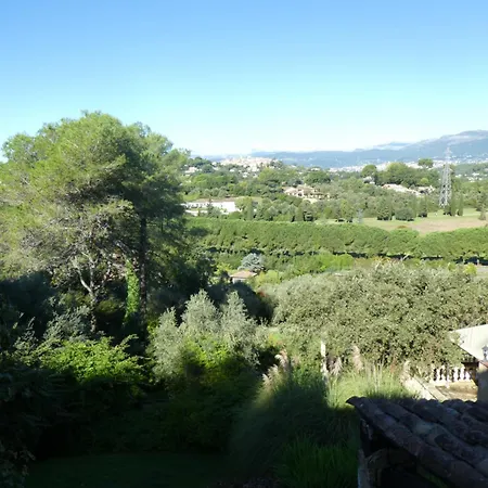 Domaine Du Paradis Des Oiseaux 3*