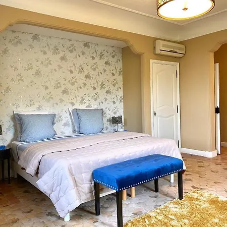 Domaine Du Paradis Des Oiseaux Guest house