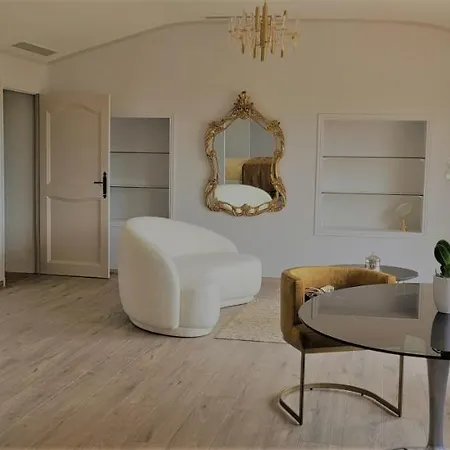 Domaine Du Paradis Des Oiseaux 3*