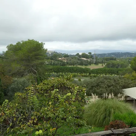 Domaine Du Paradis Des Oiseaux Guest house Mougins